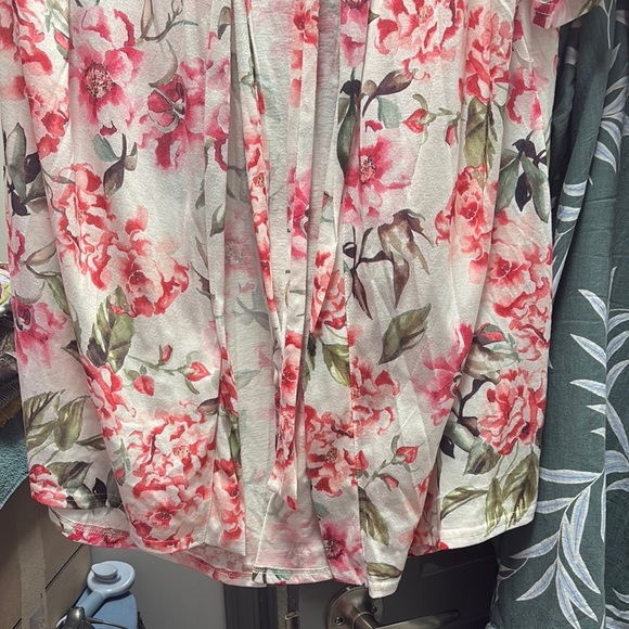 Show Me Your MuMu Pink Floral Kimono with tie for around waist breathable fabric - Picture 3 of 7